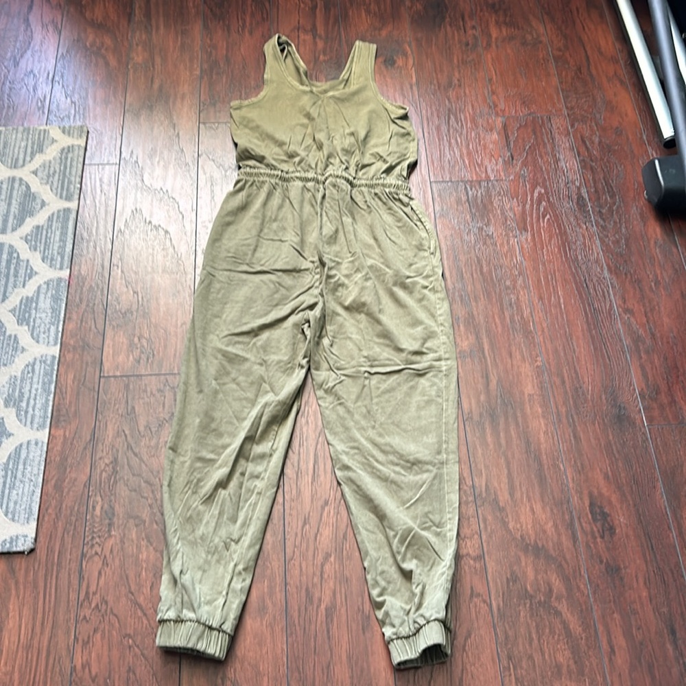 Universal Thread olive jumpsuit size small - Picture 4 of 4
